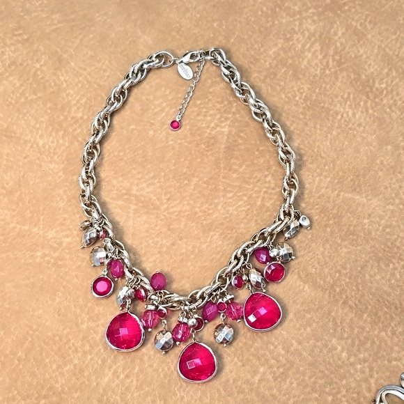 WHBM Necklace - Picture 2 of 8